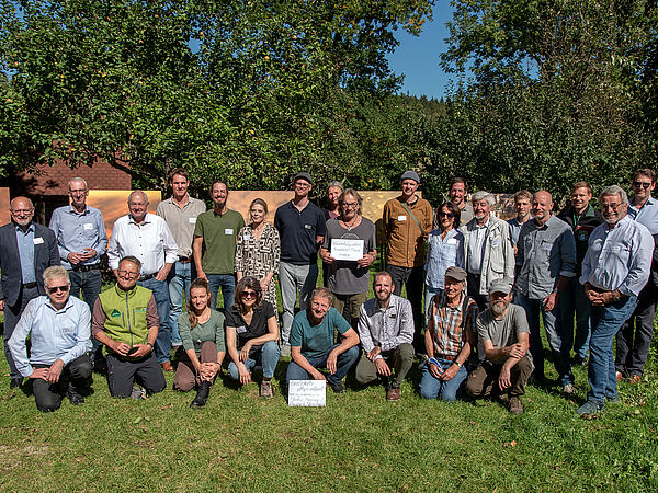 Der Amphibienverbund Südbayern lebt vom Engagement vieler regionaler Akteure. Beim Bergfest feierten sie die bisherigen Projekterfolge.